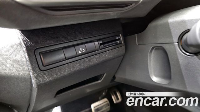 Peugeot 3008 2018 — photo 15