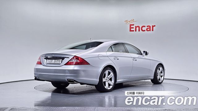 Mercedes-Benz CLS-Class 2010 — photo 2