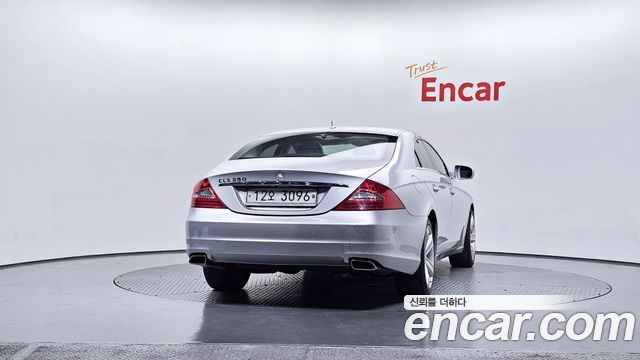 Mercedes-Benz CLS-Class 2010 — photo 4