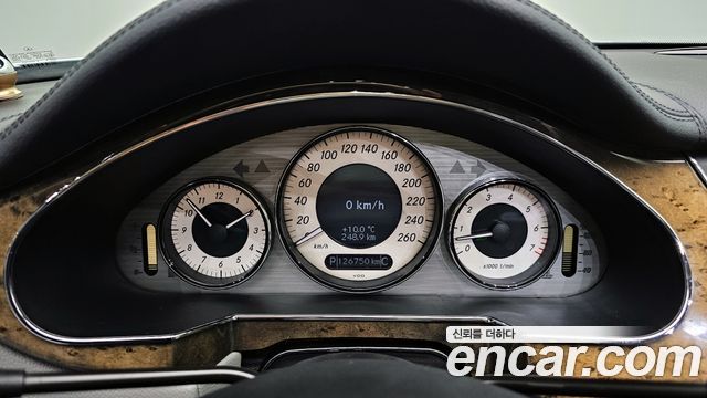 Mercedes-Benz CLS-Class 2010 — photo 8