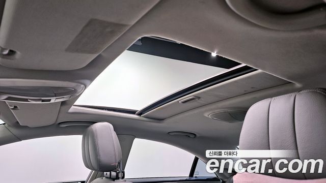 Mercedes-Benz CLS-Class 2010 — photo 19