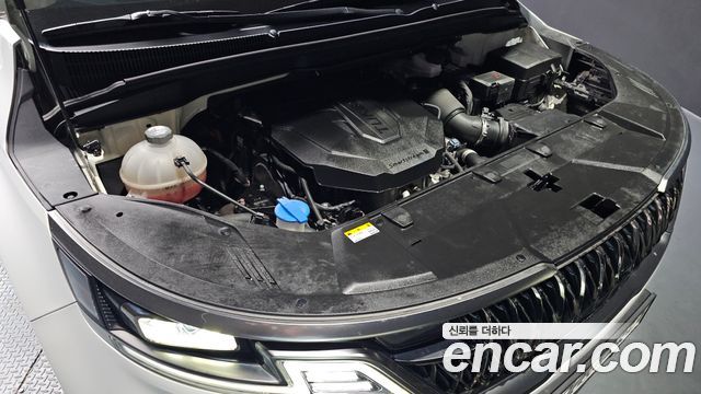 Kia Canival 2023 — photo 6