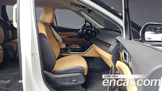 Kia Canival 2023 — photo 11