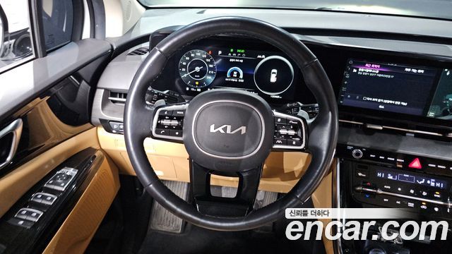 Kia Canival 2023 — photo 13