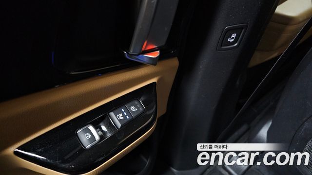 Kia Canival 2023 — photo 19