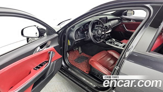 Kia Stinger 2018 — photo 10