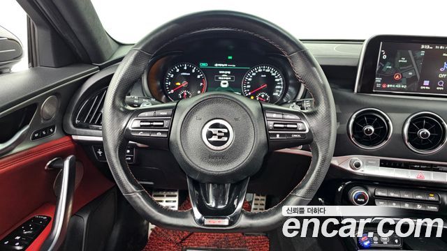Kia Stinger 2018 — photo 13