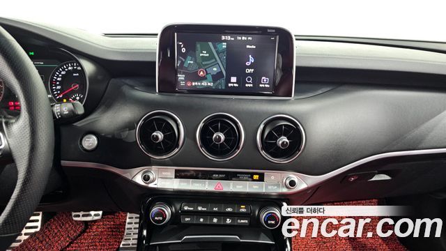 Kia Stinger 2018 — photo 14