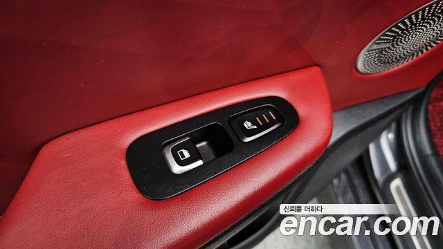 Kia Stinger 2018 — photo 17