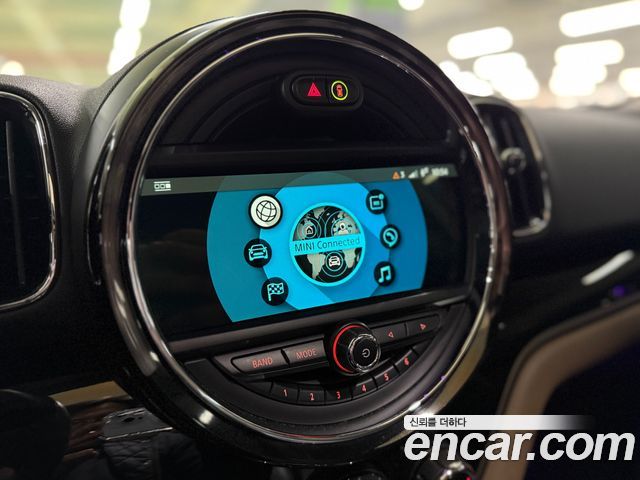 Mini Countryman 2018 — photo 11