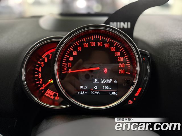 Mini Countryman 2018 — photo 13