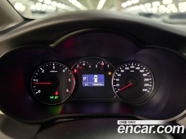 Kia Carens 2014 — photo 11