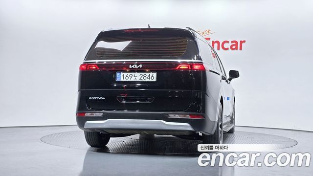 Kia Canival 2022 — photo 4