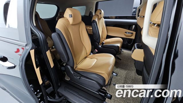 Kia Canival 2022 — photo 12