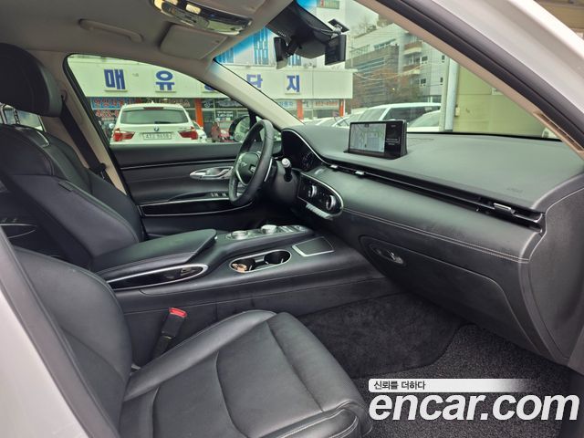 Genesis GV70 2021 — photo 13