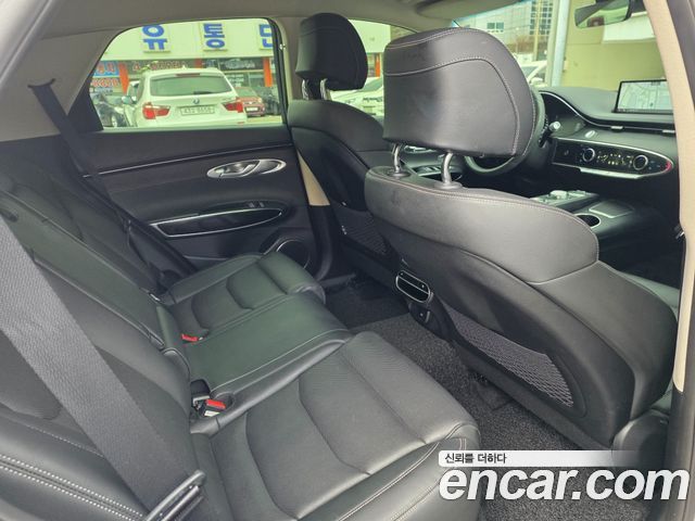 Genesis GV70 2021 — photo 14