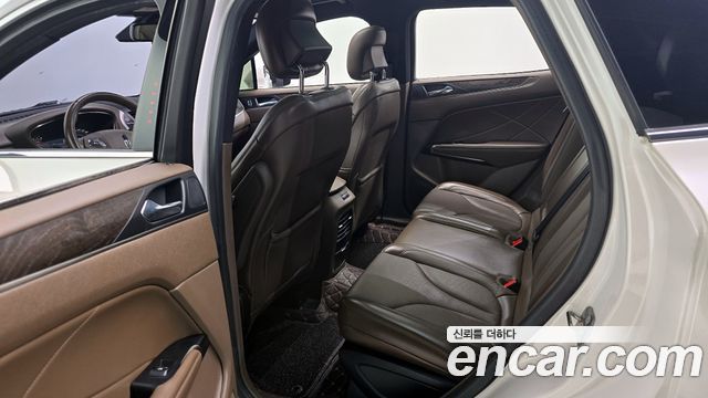 Lincoln MKC 2018 — photo 11