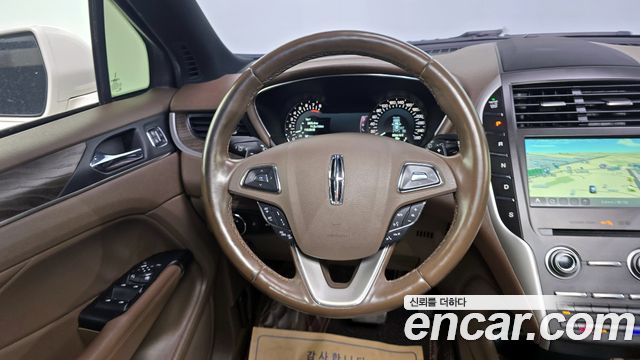 Lincoln MKC 2018 — photo 14