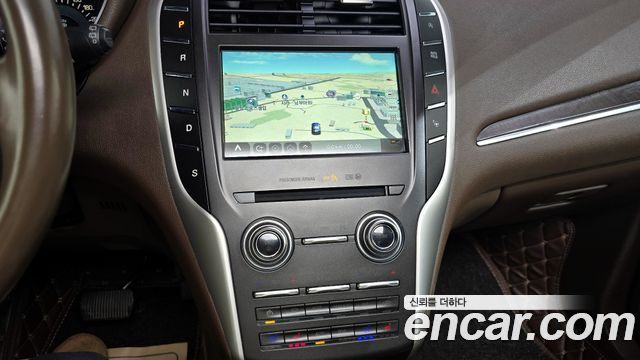 Lincoln MKC 2018 — photo 15