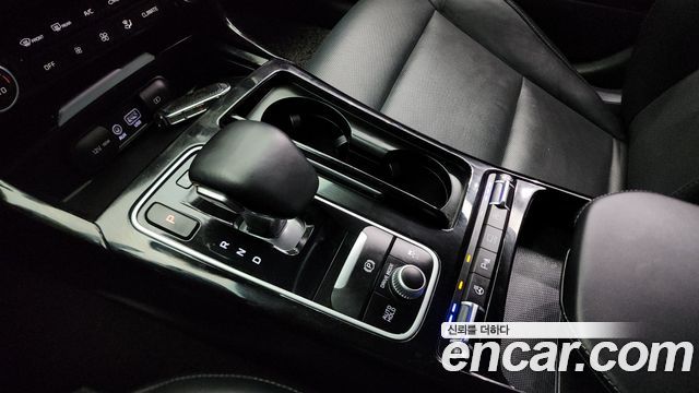 Kia Stinger 2018 — photo 9