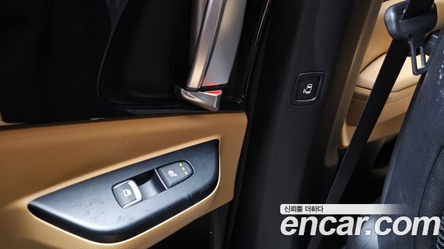 Kia Canival 2022 — photo 18