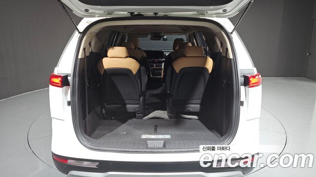 Kia Canival 2022 — photo 20