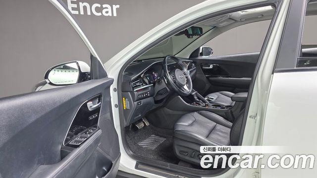 Kia Niro 2021 — photo 12