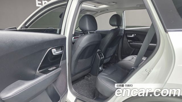 Kia Niro 2021 — photo 17