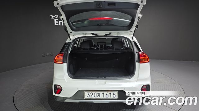 Kia Niro 2021 — photo 20