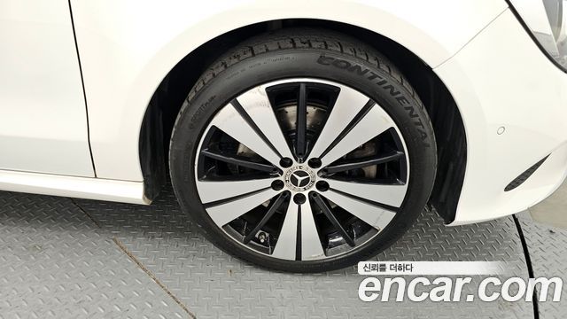 Mercedes-Benz CLA-Class 2018 — photo 5