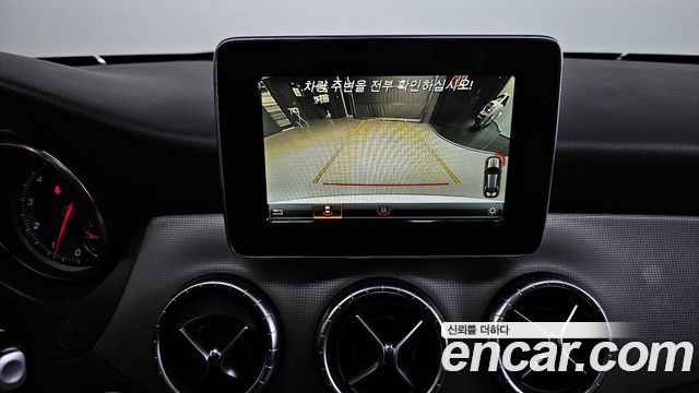 Mercedes-Benz CLA-Class 2018 — photo 15