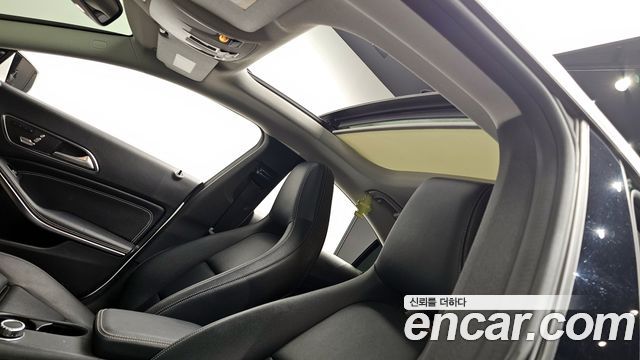 Mercedes-Benz CLA-Class 2018 — photo 19