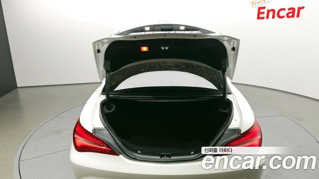 Mercedes-Benz CLA-Class 2018 — photo 20