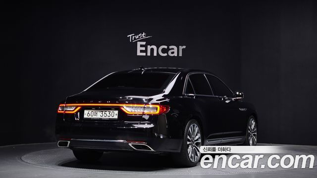 Lincoln Continental 2019 — photo 2