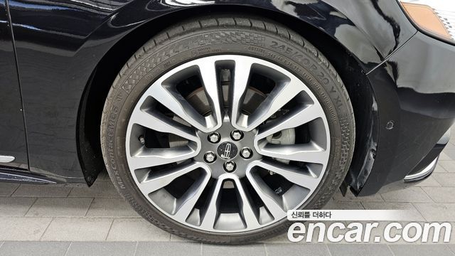 Lincoln Continental 2019 — photo 5