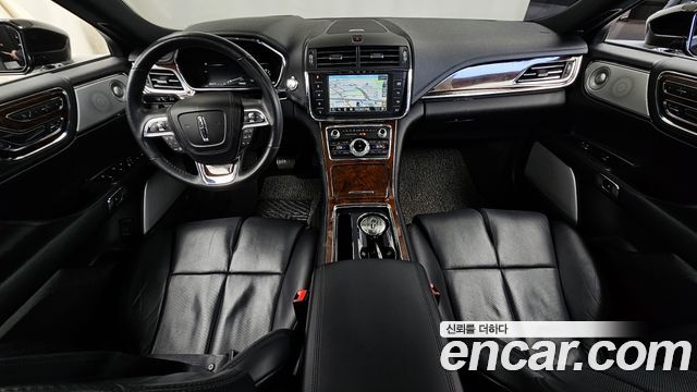 Lincoln Continental 2019 — photo 7