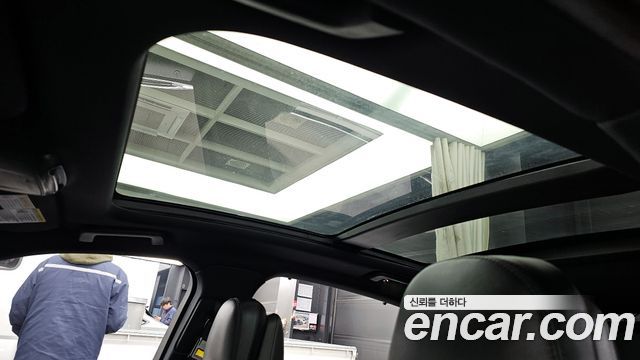 Lincoln Continental 2019 — photo 19
