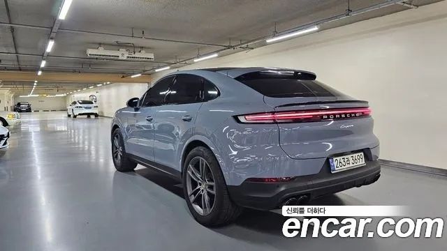 Porsche Cayenne 2024 — photo 17