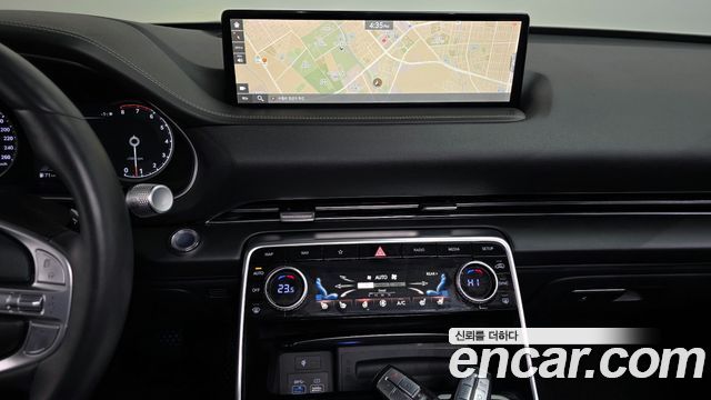 Genesis GV80 2020 — photo 15