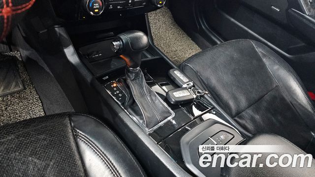Kia K7 2010 — photo 9