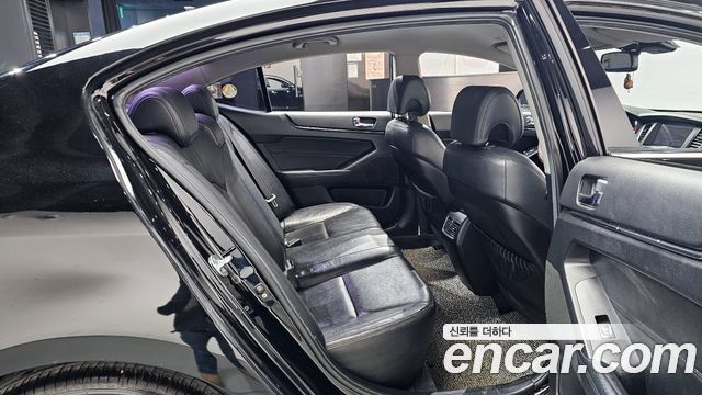 Kia K7 2010 — photo 12