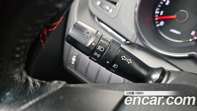 Kia K7 2010 — photo 18