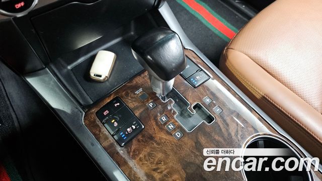 Kia Mohave 2018 — photo 9