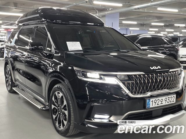 Kia Canival 2023 — photo 2