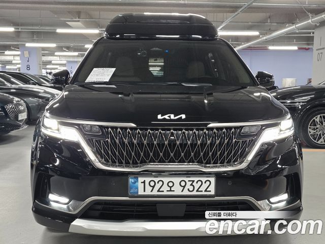Kia Canival 2023 — photo 3