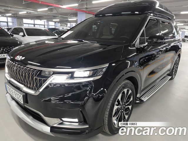 Kia Canival 2023 — photo 4