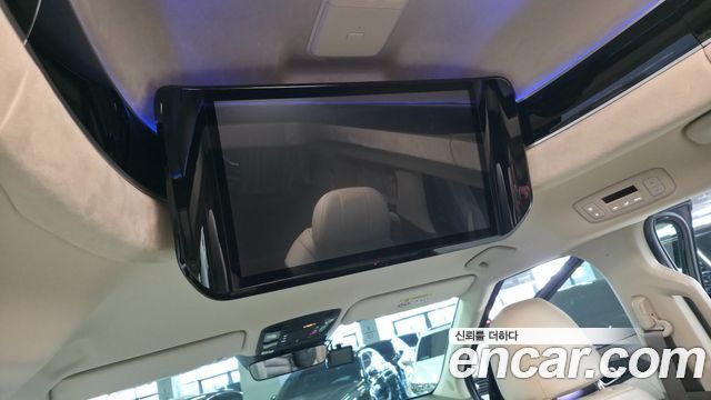 Kia Canival 2023 — photo 12