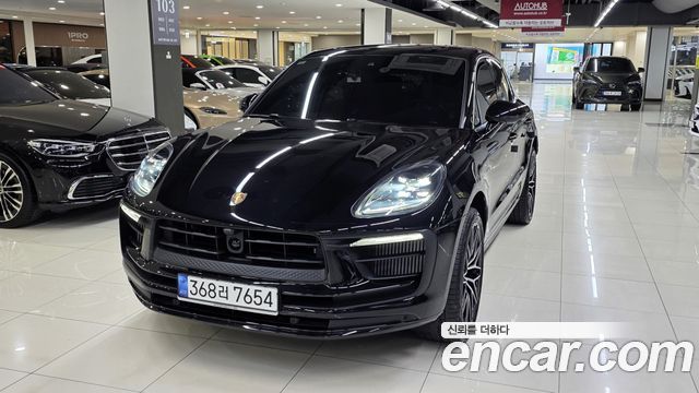 Porsche Macan 2022 — photo 2