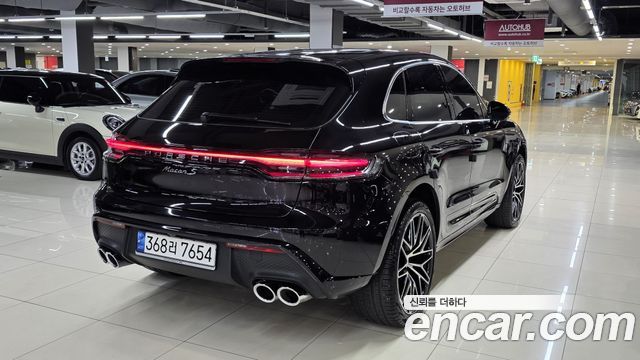 Porsche Macan 2022 — photo 5