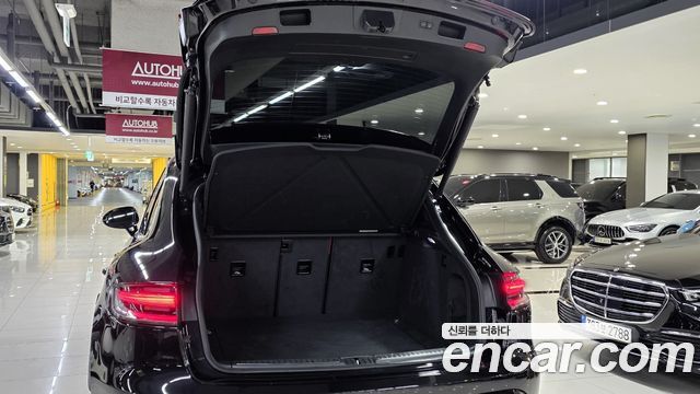 Porsche Macan 2022 — photo 8